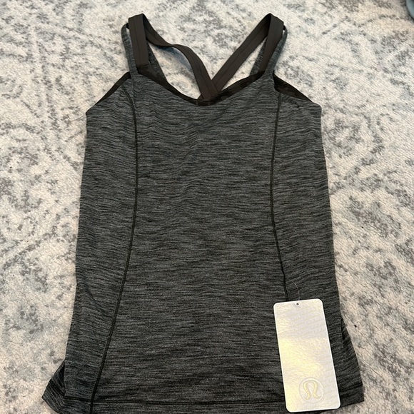 Lululemon Run For Gold Tank
Heathered Gator Green / Deep Camo - Picture 6 of 6
